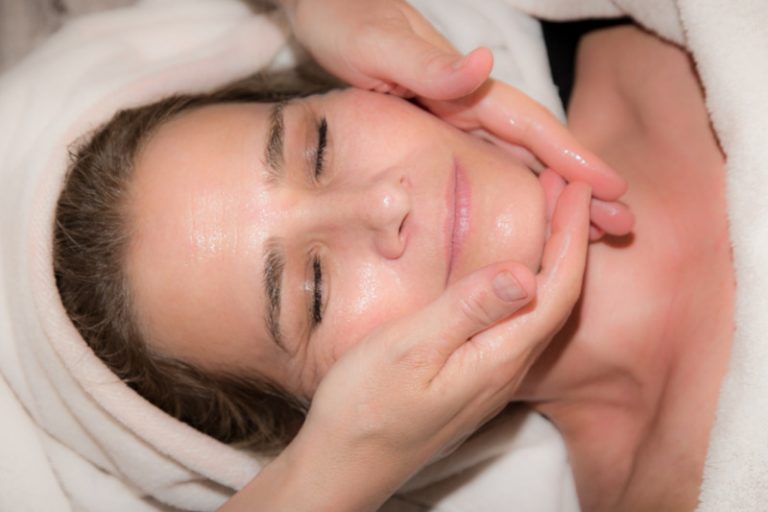 Why an Anti-Aging Facial is a Growing Trend